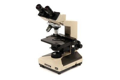 Lot 29 - An Olympus CH 2 Binocular Microscope