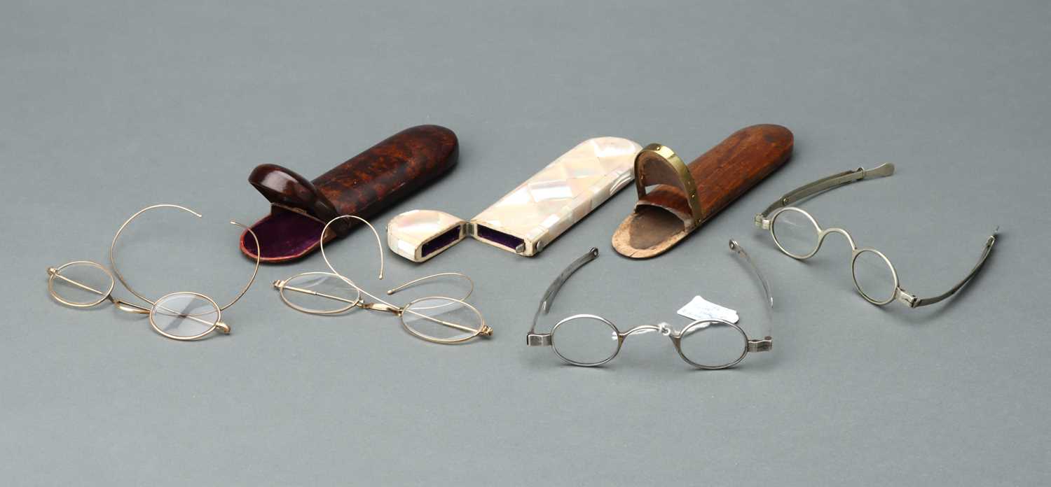 Lot 112 - A Pair of George IIII Silver Framed Spectacles