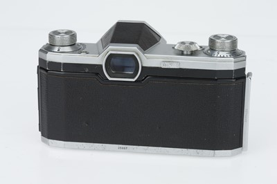 Lot 336 - A Contax D 35mm SLR Camera