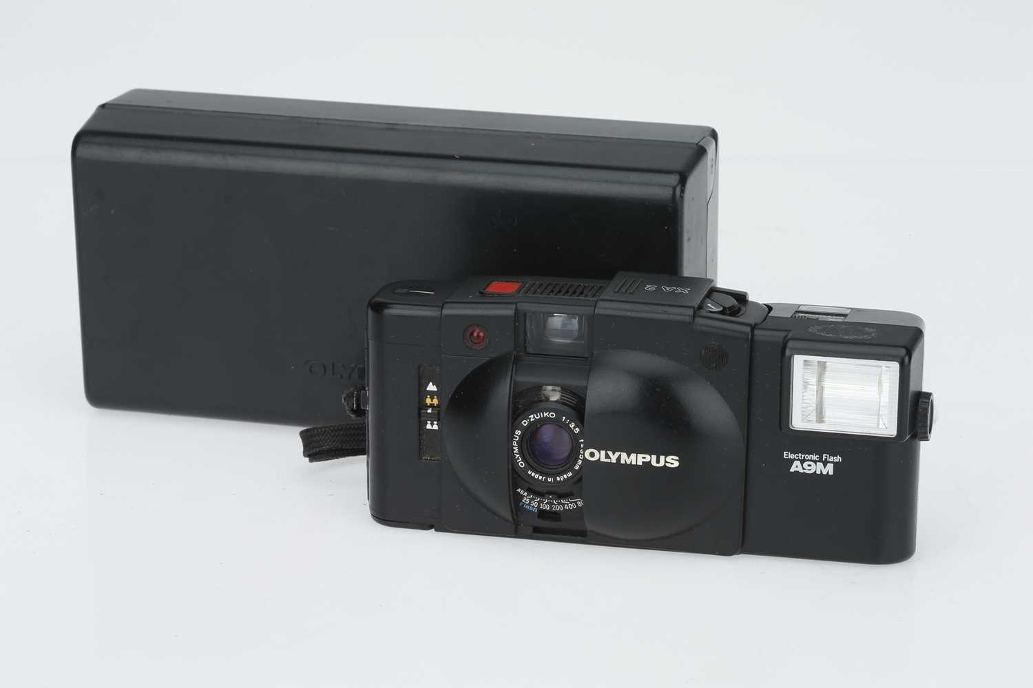 Lot 337 - An Olympus XA2 35mm Compact Camera