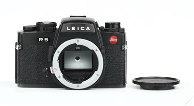 Lot 289 - A Leica R5 SLR Body