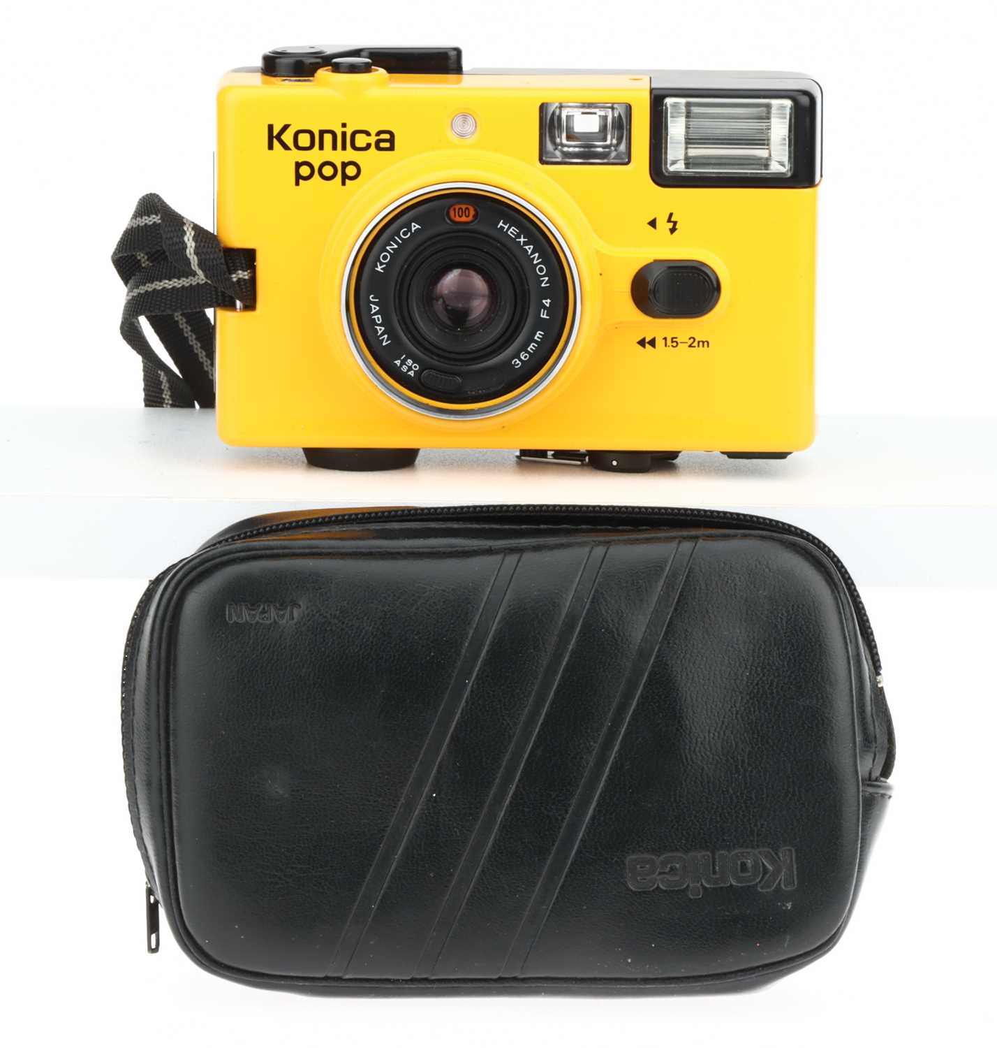 Lot 320 - A Konica PoP Compact Camera