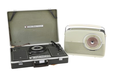 Lot 230 - A Vintage Bush Radio