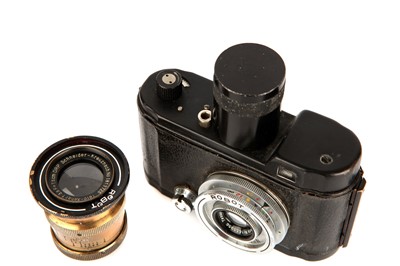 Lot 1108 - A Berning Robot II 'Luftwaffen-Eigentum' Camera