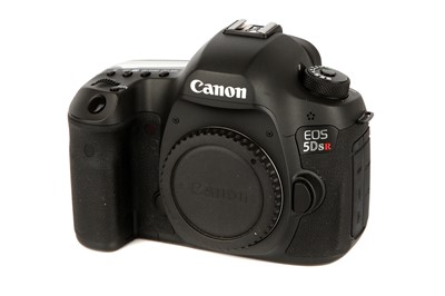 Lot 1114 - A Canon EOS 5DSR Digital SLR Body