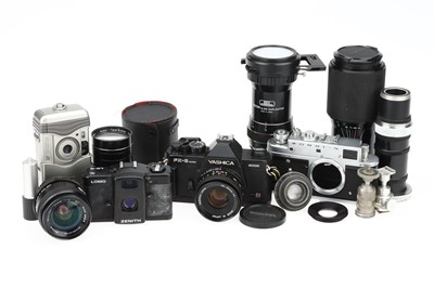 Lot 579 - A Mixed Selection of Cameras & Accessories