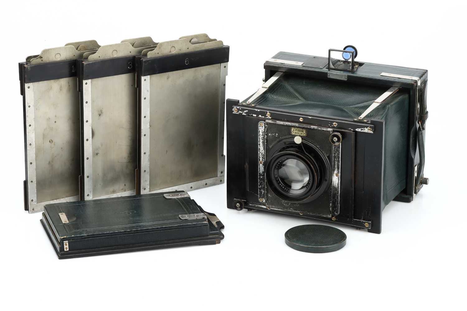 Struts Camera Lot 585 - A Goerz Anschutz Deluxe Folding Strut Camera,