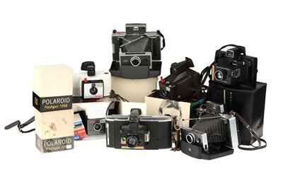 Lot 588 - A Selection of Polaroid Cameras