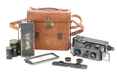 Lot 577 - A Good Jules Richard Verascope Stereo Camera Outfit