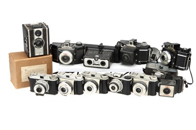 Lot 568 - A Mixed Selection of Bakelite Cameras