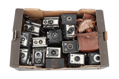 Lot 565 - A Mixed Selection of Box Type Cameras