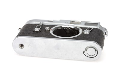 Lot 33 - A Leica M4 Rangefinder Camera