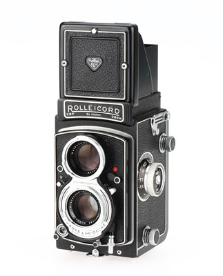 Lot 509 - A Rollei Rolleicord Va TLR Camera