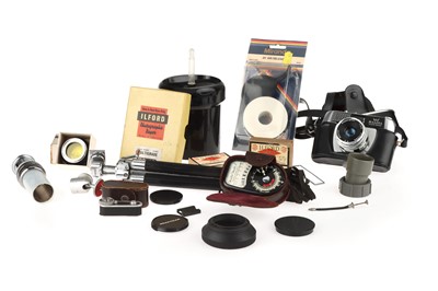 Lot 717 - A Selection of Photographic Accessories