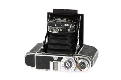 Lot 513 - A Zeiss Ikon Super Ikonta 530/16 medium Format Camera