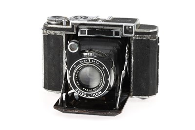 Lot 513 - A Zeiss Ikon Super Ikonta 530/16 medium Format Camera