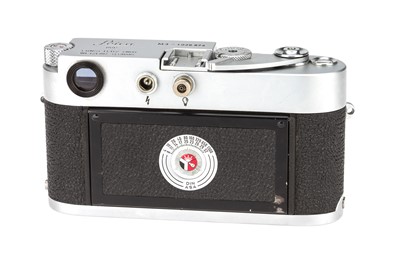 Lot 25 - A Leica M3 Rangefinder Camera