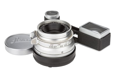 Lot 44 - A Leitz Summaron f/2.8 35mm Lens