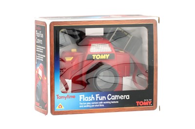 Lot 605 - A Tomy 'TomyTime' Flash Fun Camera