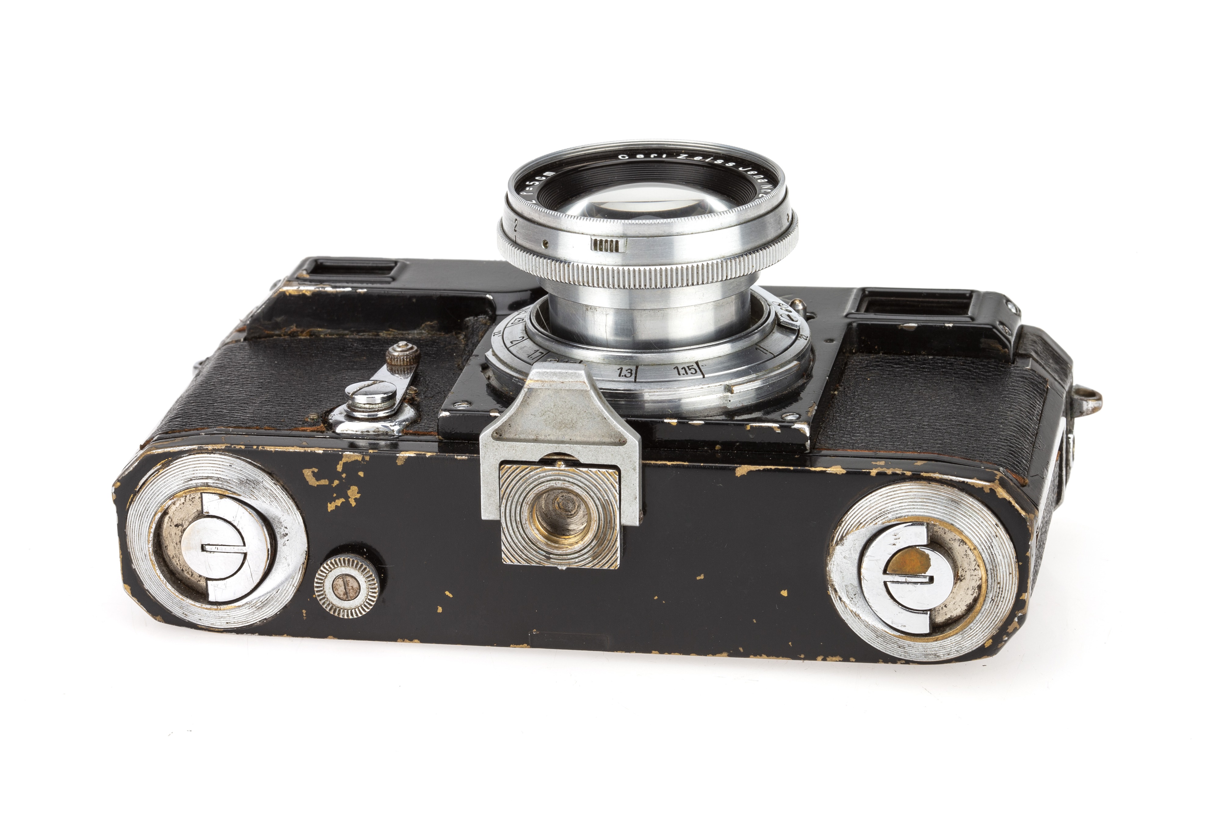 Lot 96 - A Zeiss Ikon Contax II Rangefinder Camera,