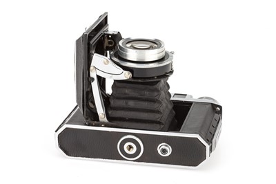 Lot 124 - A Kewshaw Peregrine III Rangefinder Camera