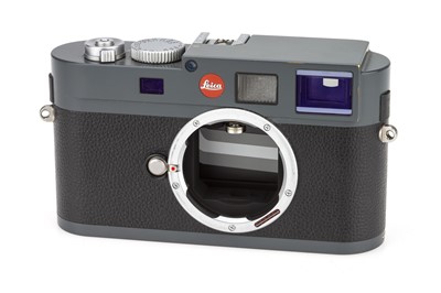 Lot 35 - A Leica M-E Digital Rangefinder Camera