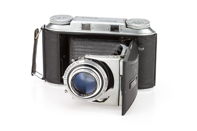 Lot 131 - A Voigtlander Bessa II Medium Format Rangefinder Camera