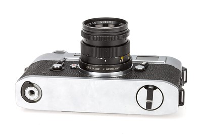 Lot 31 - A Leica M5 Rangefinder Camera