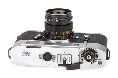 Lot 31 - A Leica M5 Rangefinder Camera
