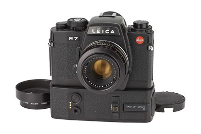 Lot 59 - A Leica R7 SLR Camera