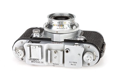 Lot 88 - A Berning Robot Royal 36 Mod. III Rangefinder Camera