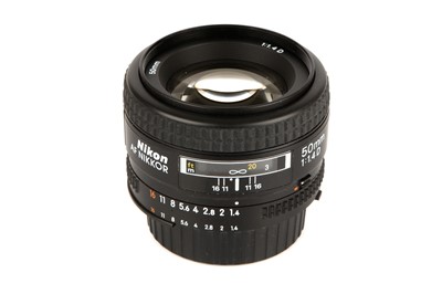 Lot 1147 - A Nikon AF Nikkor D f/1.4 50mm Lens