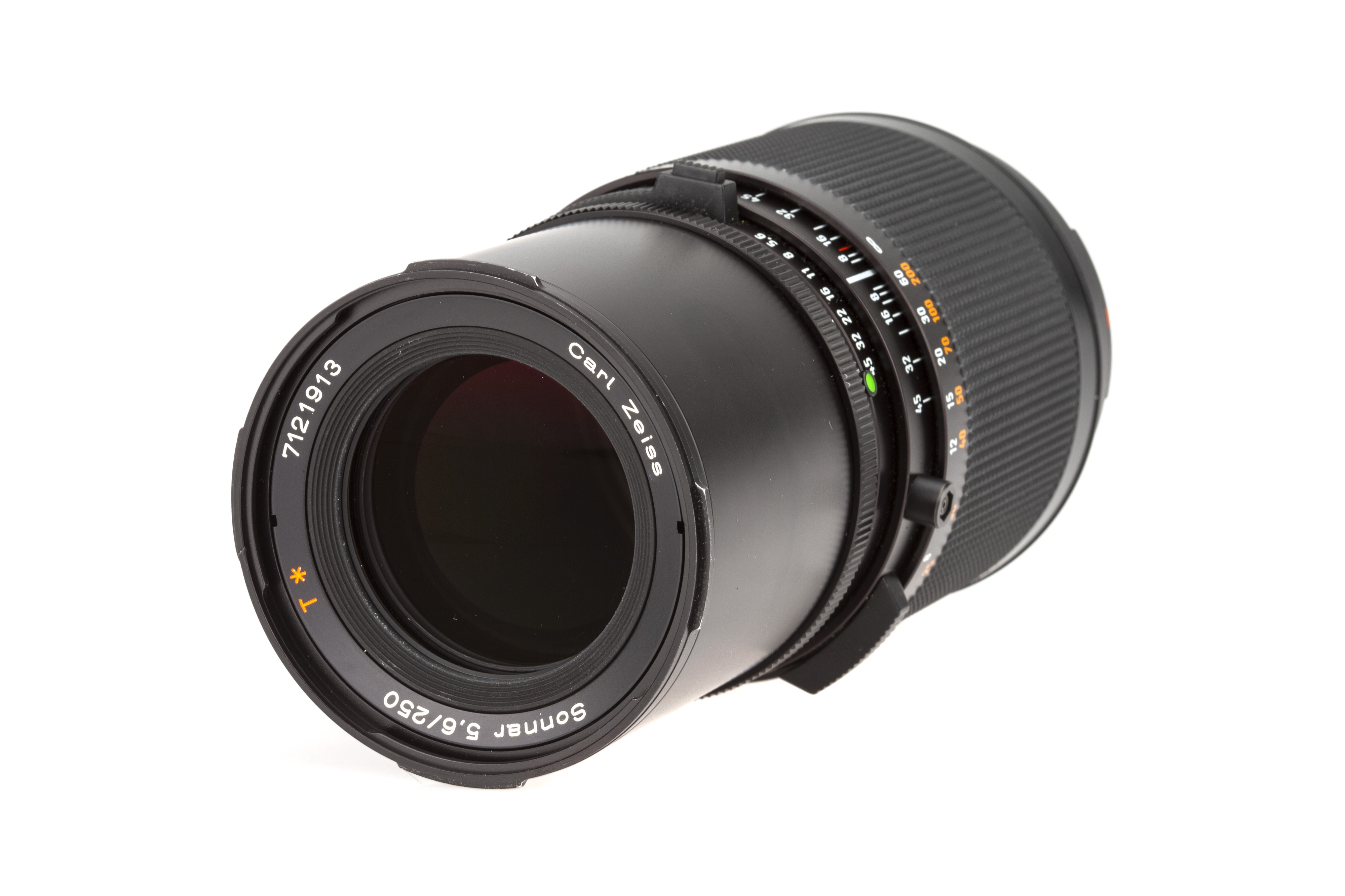 Lot 120 - A Carl Zeiss Sonnar T* f/5.6 250mm Lens,