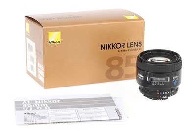 Lot 367 - A Nikon AF Nikkor 85mm f/1.8D Lens