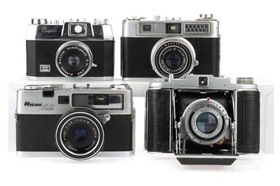 Lot 556 - A Mixed Selection of Four Cameras