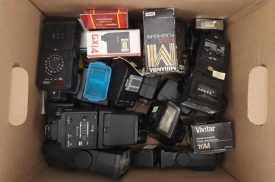 Lot 732 - A Selection of Camera Flash Units