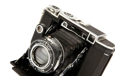 Lot 1183 - A Zeiss Ikon Super Ikonta 530/16 Rangefinder Camera