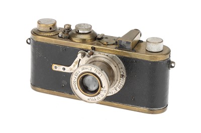 Lot 328 - A Leica Ia Close Focus Camera