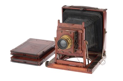 Lot 703 - A Kemp & Co. "K.C" No.7 Half Plate Mahogany Field Camera