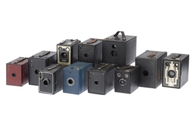 Lot 645 - A Selection of Box Type Cameras