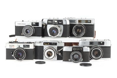 Lot 426 - A Selection of 35mm Cameras