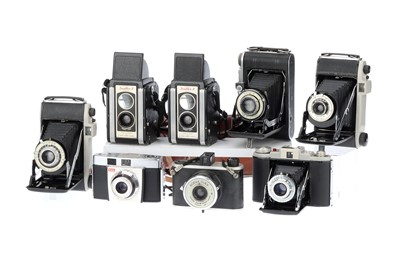 Lot 640 - A Mixed Selection of Kodak Cameras