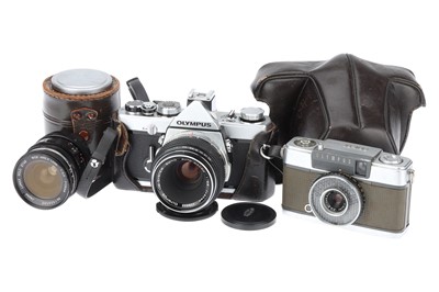 Lot 668 - Various Cameras