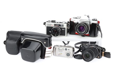 Lot 669 - A Small Collection of Cameras