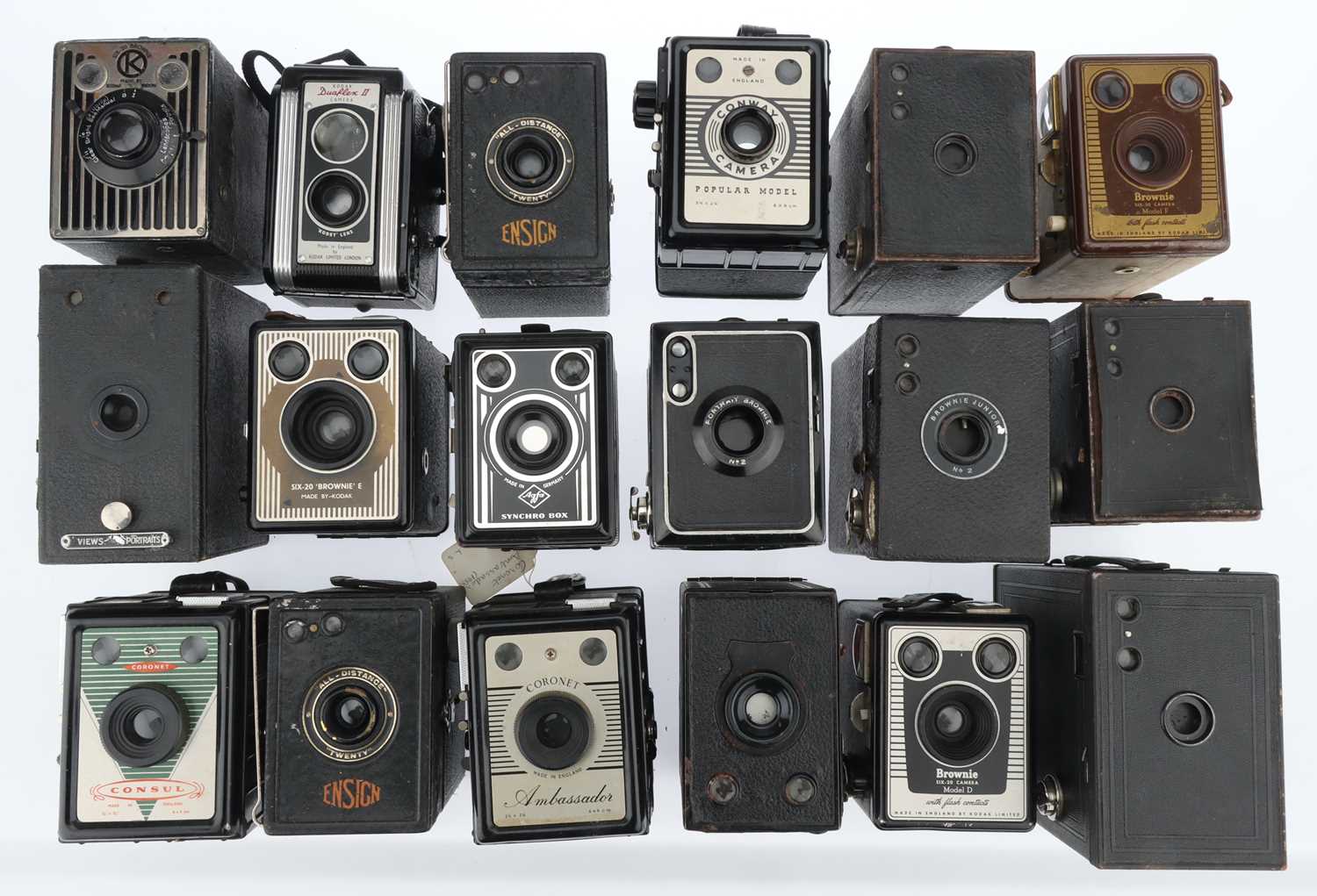 Lot 586 - A Selection of box Type Cameras,