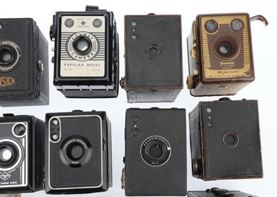 Lot 586 - A Selection of box Type Cameras