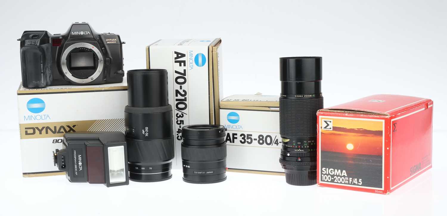 Lot 605 - A Minolta Dynax 8000i 35mm SLR Outfit