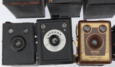 Lot 557 - A Mixed Selection of Box Type Cameras