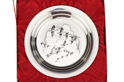 Lot 61 - The Peter Scott Silver Christmas Plate 1975