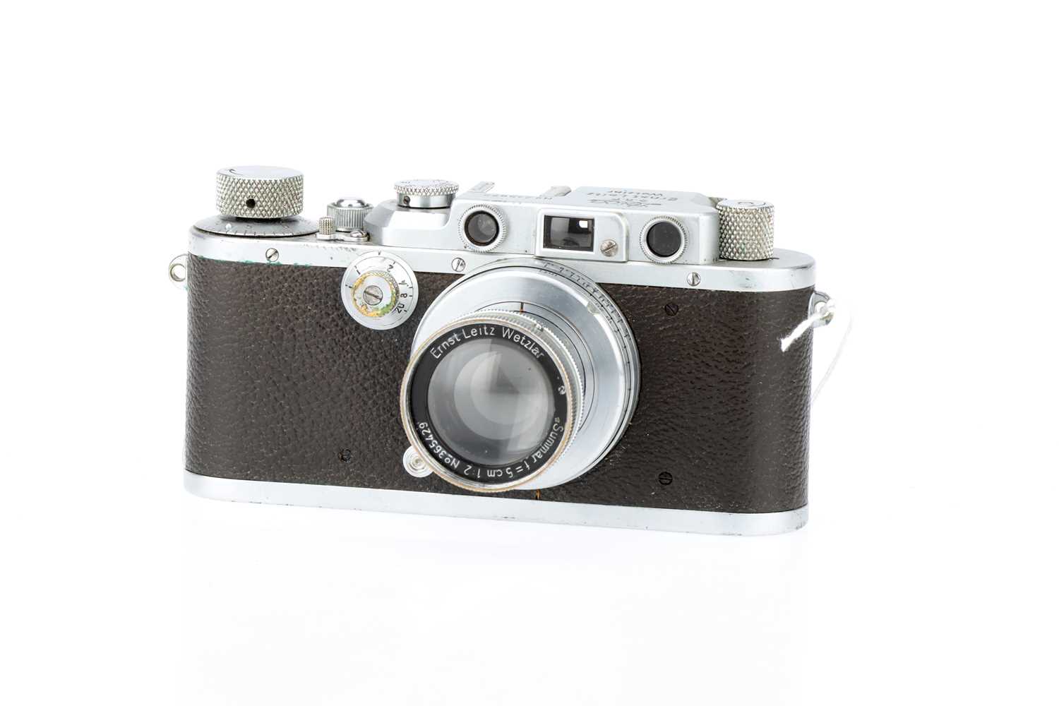 Lot 301 - A Leica IIIa Rangefinder Camera,